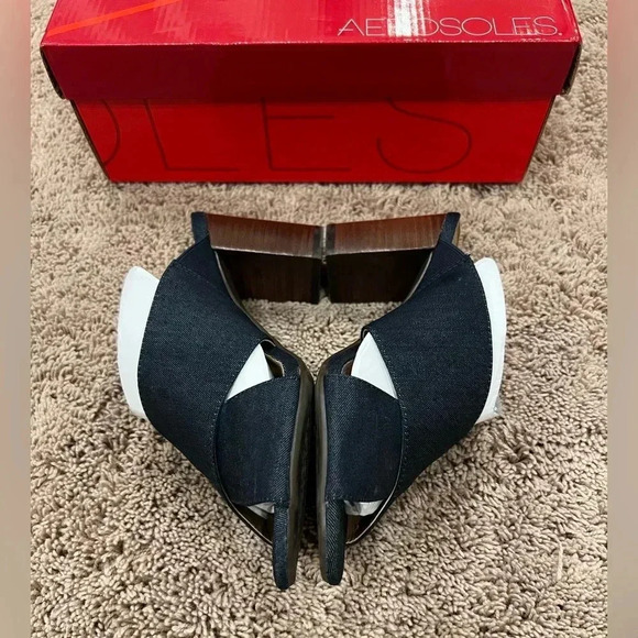 New in box Aerosoles high alert blue denim sandals 6.5 block heel x cross - Picture 12 of 16